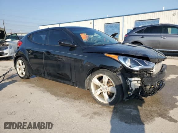 ✅ 2014 Hyundai Veloster • VIN: KMHTC6AD5EU215720 • Lot: 74894404. Wystawiony na Copart z przebiegiem 119 594 mil. Bezpłatny archiwum sprzedaży aukcyjnych z USA i szczegółowy raport historii pojazdu na DreamBid. Zdjęcie 4.