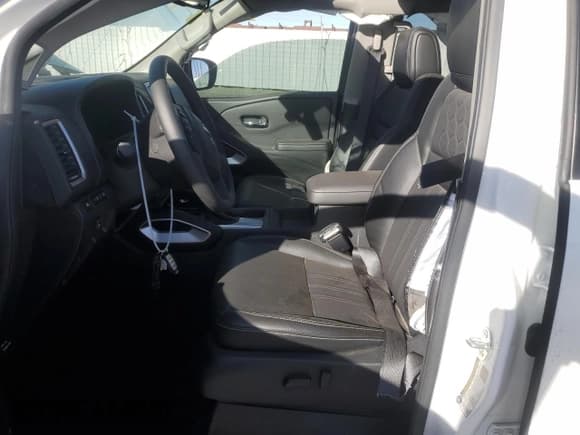 ✅ 2023 Nissan Frontier SV • VIN: 1N6ED1EJ8PN669001 • Lot: 87409944. Wystawiony na Copart z przebiegiem 2 716 mil. Bezpłatny archiwum sprzedaży aukcyjnych z USA i szczegółowy raport historii pojazdu na DreamBid. Zdjęcie 7.