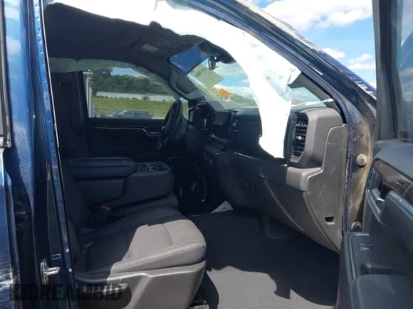 2023 Chevrolet Silverado 1500 LT z VIN 1GCUDDE81PZ193504, wystawiony jako IAAI lot #43079884 z przebiegiem 24 647 mil mil oraz . Historia ofert i sprzedaży dostępna na DreamBid. Obrazek 5.