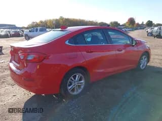 ✅ 2018 Chevrolet Cruze LT • VIN: 1G1BE5SM0J7162574 • Lot: 43492917. Listed on IAAI with 115,431 mi. Free auction sales archive from the USA and detailed vehicle history report at DreamBid. Image 4.