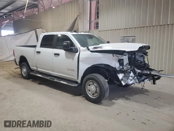 ✅ 2023 Ram 2500 Big Horn • VIN: 3C6UR5DJ1PG542986 • Lot: 53670135. Listed on Copart with 2,405 mi. Free auction sales archive from the USA and detailed vehicle history report at DreamBid. Image 4.