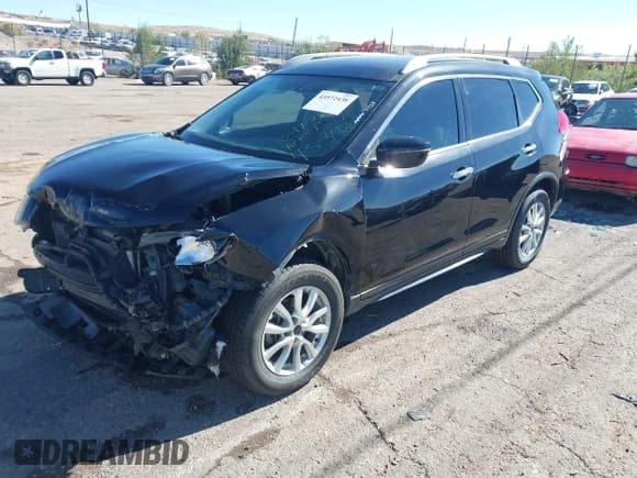 ✅ 2017 Nissan Rogue SV • VIN: JN8AT2MT3HW380895 • Lot: 43572438. Wystawiony na IAAI z przebiegiem 128 683 mil. Bezpłatny archiwum sprzedaży aukcyjnych z USA i szczegółowy raport historii pojazdu na DreamBid. Zdjęcie 18.