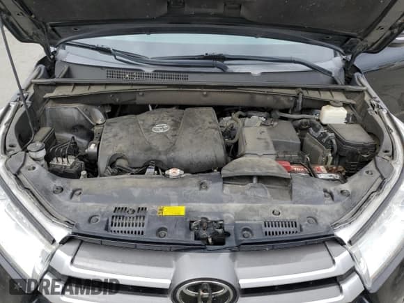 ✅ 2018 Toyota Highlander LE • VIN: 5TDBZRFHXJS877061 • Лот: 81778305. Опубликован ранее на Copart с пробегом 103 162 миль. Бесплатный доступ к архиву аукционных продаж из США и подробный отчёт об истории автомобиля на DreamBid. Изображение 11.