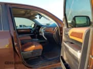 ✅ 2014 Toyota Tundra Platinum • VIN: 5TFAW5F18EX409605 • Lot: 41342643. Wystawiony na IAAI z przebiegiem 169 353 mil. Bezpłatny archiwum sprzedaży aukcyjnych z USA i szczegółowy raport historii pojazdu na DreamBid. Zdjęcie 5.