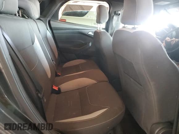 ✅ 2018 Ford Focus ST • VIN: 1FADP3L93JL224121 • Lot: 70909085. Wystawiony na Copart z przebiegiem 77 396 mil. Bezpłatny archiwum sprzedaży aukcyjnych z USA i szczegółowy raport historii pojazdu na DreamBid. Zdjęcie 10.