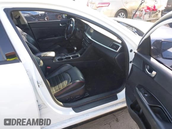 ✅ 2019 Kia Optima SX • VIN: 5XXGW4L29KG333834 • Lot: 43476694. Wystawiony na IAAI z przebiegiem 103 345 mil. Bezpłatny archiwum sprzedaży aukcyjnych z USA i szczegółowy raport historii pojazdu na DreamBid. Zdjęcie 5.