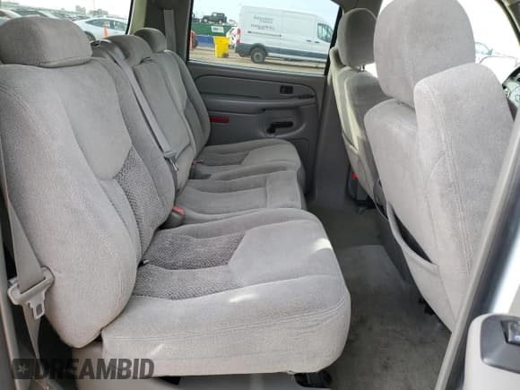 ✅ 2005 Chevrolet Suburban LS • VIN: 1GNFK16Z25J225903 • Lot: 82397105. Listed on Copart with 226,893 mi. Free auction sales archive from the USA and detailed vehicle history report at DreamBid. Image 11.