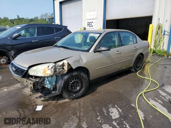 2007 Chevrolet Malibu 1LS z VIN 1G1ZS58F57F186058, wystawiony jako Copart lot #67168674 z przebiegiem 250 035 mil mil oraz Szkoda całkowita • Salvage title. Historia ofert i sprzedaży dostępna na DreamBid. Obrazek 1.