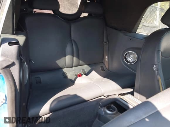 ✅ 2007 MINI Convertible S • VIN: WMWRH335X7TJ43665 • Lot: 43154907. Listed on IAAI with 143,631 mi. Free auction sales archive from the USA and detailed vehicle history report at DreamBid. Image 8.