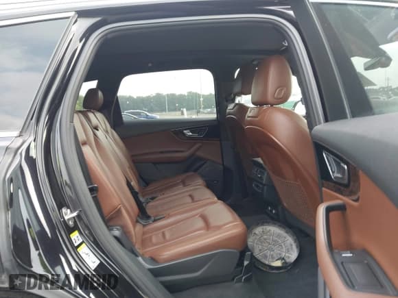 ✅ 2018 Audi Q7 Premium Plus • VIN: WA1LAAF73JD030408 • Лот: 42936854. Опубликован ранее на IAAI с пробегом 98 023 миль. Бесплатный доступ к архиву аукционных продаж из США и подробный отчёт об истории автомобиля на DreamBid. Изображение 8.