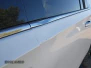 ✅ 2022 Chevrolet Suburban Premier • VIN: 1GNSKFKD3NR267634 • Lot: 42737206. Wystawiony na IAAI z przebiegiem 59 812 mil. Bezpłatny archiwum sprzedaży aukcyjnych z USA i szczegółowy raport historii pojazdu na DreamBid. Zdjęcie 19.