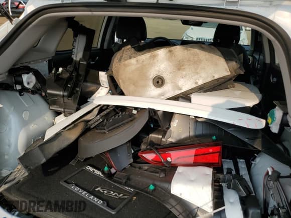 ✅ 2023 Hyundai Kona Limited • VIN: KM8K53AG7PU173150 • Лот: 63546864. Опубликован ранее на Copart с пробегом 13 603 миль. Бесплатный доступ к архиву аукционных продаж из США и подробный отчёт об истории автомобиля на DreamBid. Изображение 12.