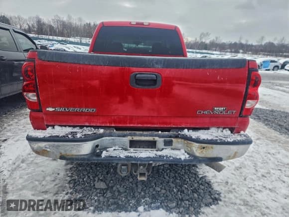 ✅ 2003 Chevrolet Silverado 2500HD LS • VIN: 1GCHK23U03F152448 • Lot: 94587575. Wystawiony na Copart z przebiegiem 100 626 mil. Bezpłatny archiwum sprzedaży aukcyjnych z USA i szczegółowy raport historii pojazdu na DreamBid. Zdjęcie 6.