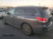 ✅ 2014 Nissan Pathfinder S • VIN: 5N1AR2MNXEC671088 • Lot: 82664625. Listed on Copart with 121,492 mi. Free auction sales archive from the USA and detailed vehicle history report at DreamBid. Image 2.