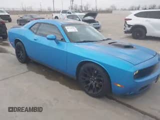 2015 Dodge Challenger R/T Plus z VIN 2C3CDZBT4FH850221, wystawiony jako IAAI lot #41530700 z przebiegiem 86 226 mil mil oraz . Historia ofert i sprzedaży dostępna na DreamBid. Obrazek 1.