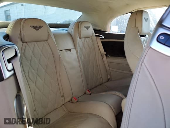 ✅ 2013 Bentley Continental GT • VIN: SCBGT3ZA2DC081822 • Лот: 84201784. Опубликован ранее на Copart с пробегом 39 423 миль. Бесплатный доступ к архиву аукционных продаж из США и подробный отчёт об истории автомобиля на DreamBid. Изображение 10.