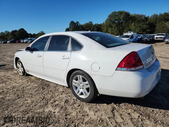 ✅ 2015 Chevrolet Impala LT • VIN: 2G1WB5E31F1126121 • Лот: 82549255. Опубликован ранее на Copart с пробегом 134 776 миль. Бесплатный доступ к архиву аукционных продаж из США и подробный отчёт об истории автомобиля на DreamBid. Изображение 2.