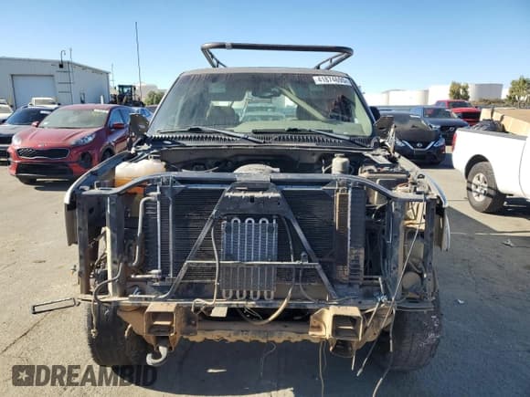 ✅ 2001 Chevrolet Silverado 2500HD LS • VIN: 1GCHK23U81F161167 • Lot: 41874695. Wystawiony na Copart z przebiegiem Nie podano. Bezpłatny archiwum sprzedaży aukcyjnych z USA i szczegółowy raport historii pojazdu na DreamBid. Zdjęcie 5.