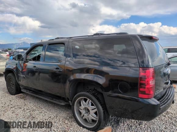 2010 Chevrolet Suburban LT z VIN 1GNUKJE35AR159623, wystawiony jako Copart lot #65005465 z przebiegiem 248 278 mil mil oraz Szkoda całkowita • Salvage title. Historia ofert i sprzedaży dostępna na DreamBid. Obrazek 2.