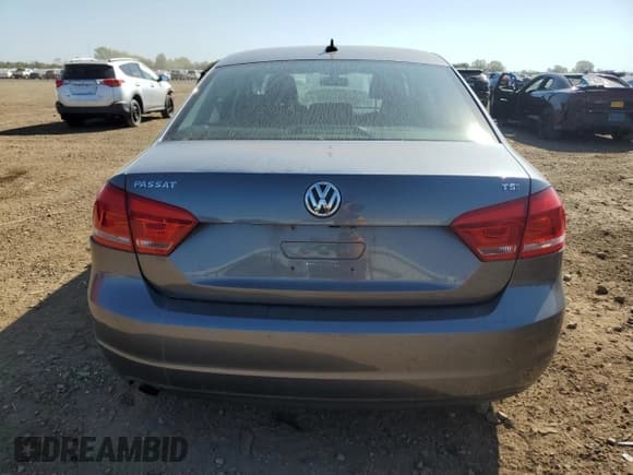 ✅ 2015 Volkswagen Passat S • VIN: 1VWAS7A33FC120475 • Lot: 81824825. Listed on Copart with 73,683 mi. Free auction sales archive from the USA and detailed vehicle history report at DreamBid. Image 6.