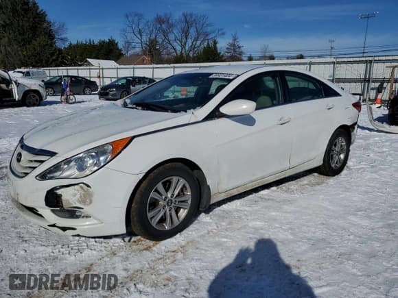 ✅ 2013 Hyundai Sonata GLS • VIN: 5NPEB4AC1DH681486 • Lot: 38931404. Listed on Copart with 86,767 mi. Free auction sales archive from the USA and detailed vehicle history report at DreamBid. Image 1.