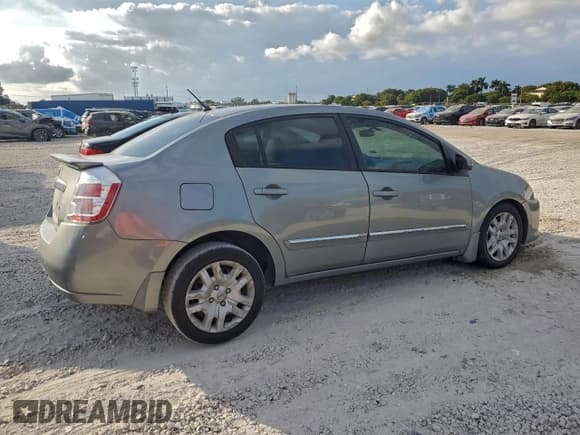 ✅ 2012 Nissan Sentra S • VIN: 3N1AB6AP7CL682351 • Lot: 94272945. Listed on Copart with 146,890 mi. Free auction sales archive from the USA and detailed vehicle history report at DreamBid. Image 3.