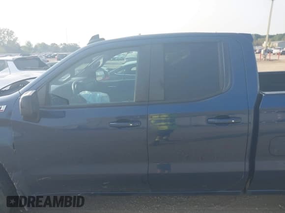 ✅ 2019 Chevrolet Silverado 1500 RST • VIN: 1GCRYEED8KZ353738 • Lot: 40343310. Wystawiony na IAAI z przebiegiem 96 077 mil. Bezpłatny archiwum sprzedaży aukcyjnych z USA i szczegółowy raport historii pojazdu na DreamBid. Zdjęcie 14.