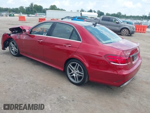 ✅ 2016 Mercedes-Benz E 350 Luxury • VIN: WDDHF8JBXGB208682 • Лот: 42840236. Опубликован ранее на IAAI с пробегом 71 979 миль. Бесплатный доступ к архиву аукционных продаж из США и подробный отчёт об истории автомобиля на DreamBid. Изображение 3.