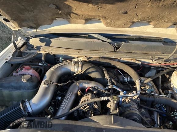 ✅ 2008 GMC Sierra 2500HD Work Truck • VIN: 1GTHK23638F207015 • Lot: 83709284. Listed on Copart with 258,689 mi. Free auction sales archive from the USA and detailed vehicle history report at DreamBid. Image 7.