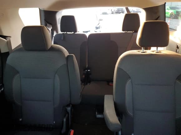 ✅ 2020 Chevrolet Traverse LT Cloth • VIN: 1GNERGKW3LJ179226 • Lot: 93667905. Listed on Copart with 126,131 mi. Free auction sales archive from the USA and detailed vehicle history report at DreamBid. Image 10.