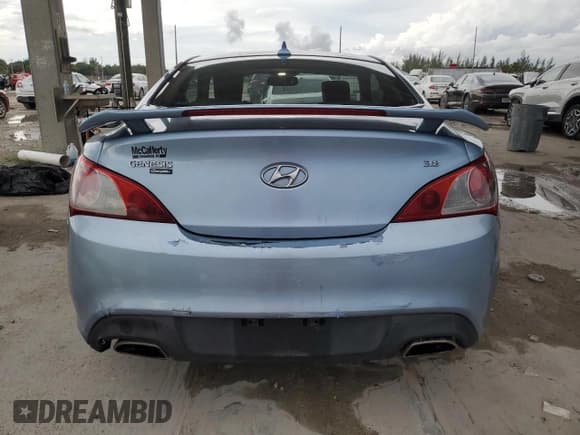 ✅ 2010 Hyundai Genesis Coupe Grand Touring • VIN: KMHHU6KH2AU020592 • Lot: 71798105. Listed on Copart with 55,299 mi. Free auction sales archive from the USA and detailed vehicle history report at DreamBid. Image 6.