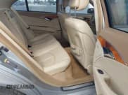 ✅ 2008 Mercedes-Benz E 320 • VIN: WDBUF22XX8B305932 • Lot: 43233709. Wystawiony na IAAI z przebiegiem 141 188 mil. Bezpłatny archiwum sprzedaży aukcyjnych z USA i szczegółowy raport historii pojazdu na DreamBid. Zdjęcie 8.