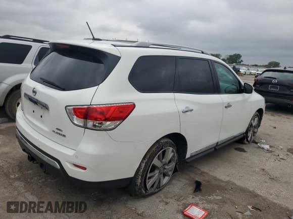 ✅ 2014 Nissan Pathfinder Platinum • VIN: 5N1AR2MM7EC674599 • Lot: 84005045. Wystawiony na Copart z przebiegiem 125 674 mil. Bezpłatny archiwum sprzedaży aukcyjnych z USA i szczegółowy raport historii pojazdu na DreamBid. Zdjęcie 3.