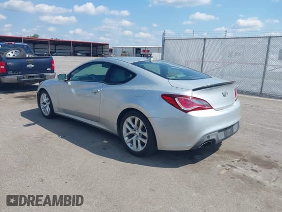 ✅ 2013 Hyundai Genesis Coupe 2.0T • VIN: KMHHT6KD8DU095379 • Lot: 42967454. Wystawiony na IAAI z przebiegiem 107 809 mil. Bezpłatny archiwum sprzedaży aukcyjnych z USA i szczegółowy raport historii pojazdu na DreamBid. Zdjęcie 3.