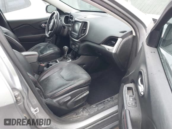 ✅ 2014 Jeep Cherokee Trailhawk • VIN: 1C4PJMBS3EW256042 • Lot: 41806927. Wystawiony na IAAI z przebiegiem 100 840 mil. Bezpłatny archiwum sprzedaży aukcyjnych z USA i szczegółowy raport historii pojazdu na DreamBid. Zdjęcie 5.