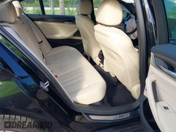 ✅ 2023 BMW 5 Series 540i • VIN: WBA53BJ06PCL22588 • Lot: 43615254. Listed on IAAI with 6,982 mi. Free auction sales archive from the USA and detailed vehicle history report at DreamBid. Image 8.