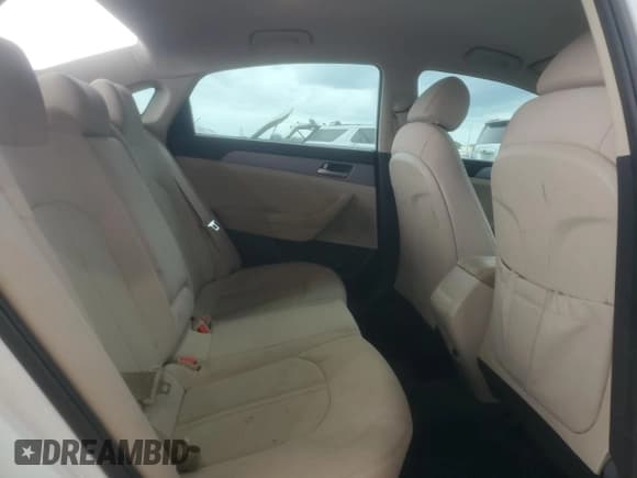 ✅ 2019 Hyundai Sonata SE • VIN: 5NPE24AFXKH768830 • Лот: 90891755. Опубликован ранее на Copart с пробегом 153 661 миль. Бесплатный доступ к архиву аукционных продаж из США и подробный отчёт об истории автомобиля на DreamBid. Изображение 10.