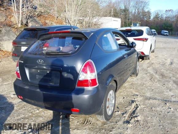 ✅ 2010 Hyundai Accent GS • VIN: KMHCM3AC2AU158843 • Lot: 43728912. Listed on IAAI with 113,867 mi. Free auction sales archive from the USA and detailed vehicle history report at DreamBid. Image 4.