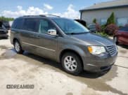 ✅ 2010 Chrysler Town & Country Touring Plus • VIN: 2A4RR8DX9AR368326 • Lot: 68322115. Wystawiony na Copart z przebiegiem 309 474 mil. Bezpłatny archiwum sprzedaży aukcyjnych z USA i szczegółowy raport historii pojazdu na DreamBid. Zdjęcie 4.