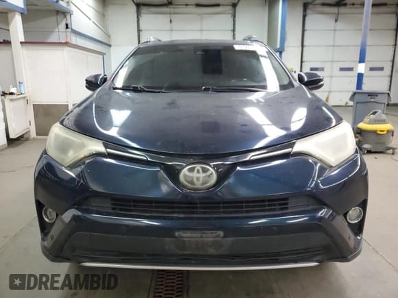 ✅ 2017 Toyota RAV4 XLE • VIN: JTMRFREV2HJ110441 • Лот: 92207515. Опубликован ранее на Copart с пробегом 82 841 миль. Бесплатный доступ к архиву аукционных продаж из США и подробный отчёт об истории автомобиля на DreamBid. Изображение 5.