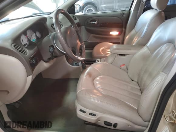 ✅ 2001 Chrysler LHS • VIN: 2C3HC56G61H659519 • Lot: 48898595. Listed on Copart with 124,966 mi. Free auction sales archive from the USA and detailed vehicle history report at DreamBid. Image 7.