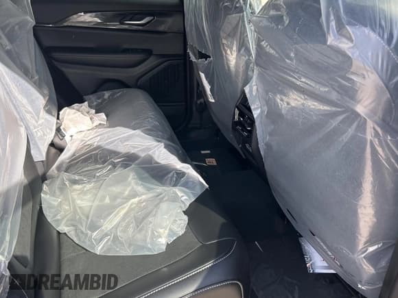 ✅ 2023 Jeep Grand Cherokee • VIN: 1C4RJHJG1P8723897 • Lot: 67526405. Listed on Copart with 8 mi. Free auction sales archive from the USA and detailed vehicle history report at DreamBid. Image 14.