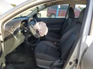 ✅ 2018 Nissan Versa S Plus • VIN: 3N1CN7AP9JL801617 • Lot: 84981385. Wystawiony na Copart z przebiegiem 41 811 mil. Bezpłatny archiwum sprzedaży aukcyjnych z USA i szczegółowy raport historii pojazdu na DreamBid. Zdjęcie 7.