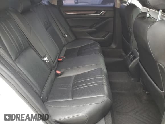 ✅ 2019 Honda Accord Touring • VIN: 1HGCV3F94KA000958 • Лот: 53581845. Опубликован ранее на Copart с пробегом 118 216 миль. Бесплатный доступ к архиву аукционных продаж из США и подробный отчёт об истории автомобиля на DreamBid. Изображение 10.