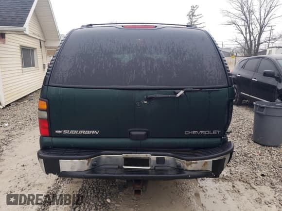 ✅ 2004 Chevrolet Suburban LT • VIN: 1GNFK16Z04J152285 • Lot: 83784154. Listed on Copart with 171,232 mi. Free auction sales archive from the USA and detailed vehicle history report at DreamBid. Image 6.