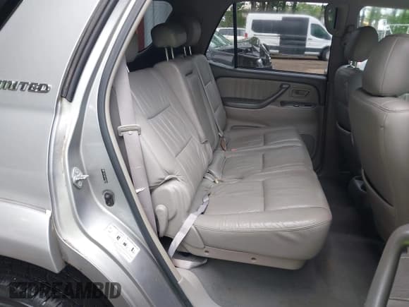 ✅ 2005 Toyota Sequoia Limited • VIN: 5TDBT48A75S256810 • Лот: 42443166. Опубликован ранее на IAAI с пробегом 153 040 миль. Бесплатный доступ к архиву аукционных продаж из США и подробный отчёт об истории автомобиля на DreamBid. Изображение 8.