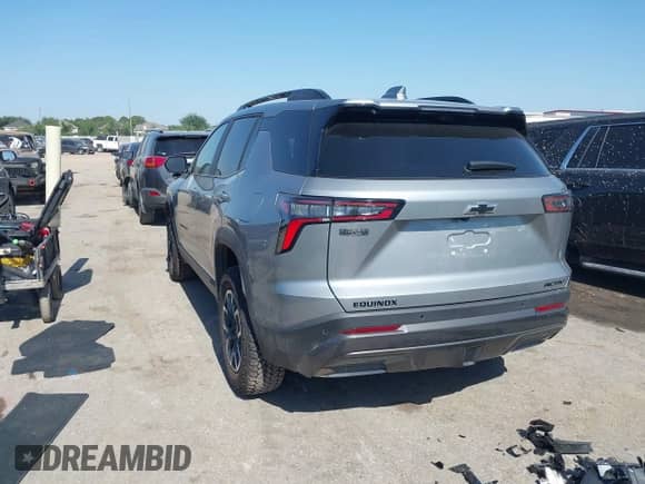 2025 Chevrolet Equinox FWD ACTIV с VIN 3GNAXKEGXSL201189, выставлен на аукционе IAAI как лот 42251229 с пробегом 6 962 миль миль и . История ставок и продаж доступна на DreamBid. Изображение 3.