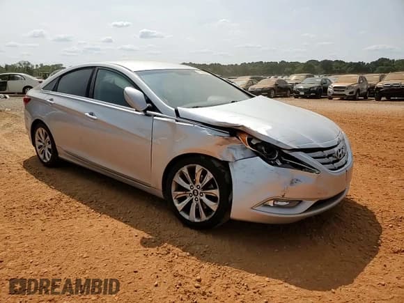 ✅ 2011 Hyundai Sonata SE • VIN: 5NPEC4AC0BH199750 • Lot: 71150894. Listed on Copart with 72,150 mi. Free auction sales archive from the USA and detailed vehicle history report at DreamBid. Image 10.