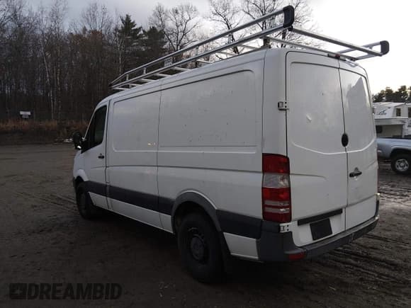 ✅ 2016 Mercedes-Benz Sprinter Cargo • VIN: WD3PE7DD0GP314880 • Lot: 43797126. Listed on IAAI with 201,781 mi. Free auction sales archive from the USA and detailed vehicle history report at DreamBid. Image 3.