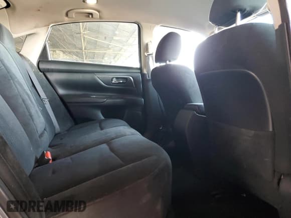 ✅ 2015 Nissan Altima 2.5 • VIN: 1N4AL3AP4FN915802 • Лот: 92715945. Опубликован ранее на Copart с пробегом 165 437 миль. Бесплатный доступ к архиву аукционных продаж из США и подробный отчёт об истории автомобиля на DreamBid. Изображение 10.